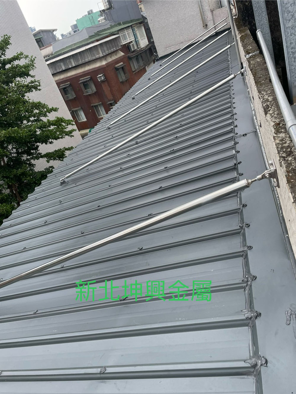 新北遮雨棚加工 白鐵拉桿斜撐